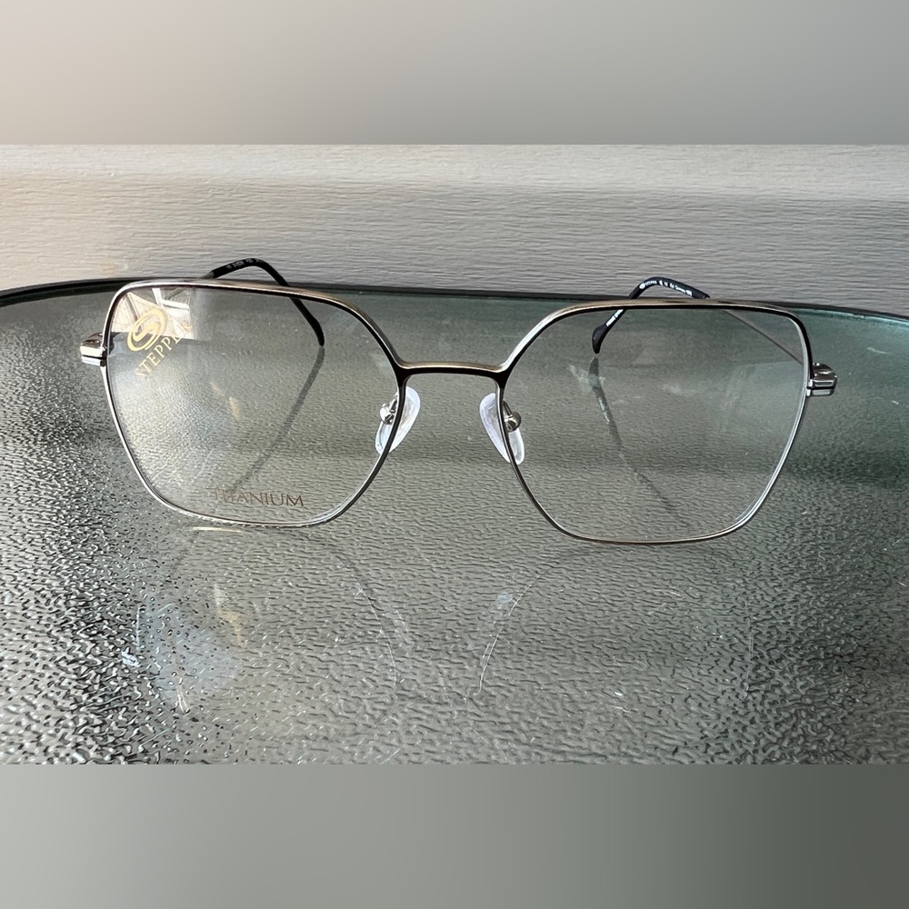NEW- Stepper ST 50268 Women’s Platinum Eyeglasses Frame Silver No Box.